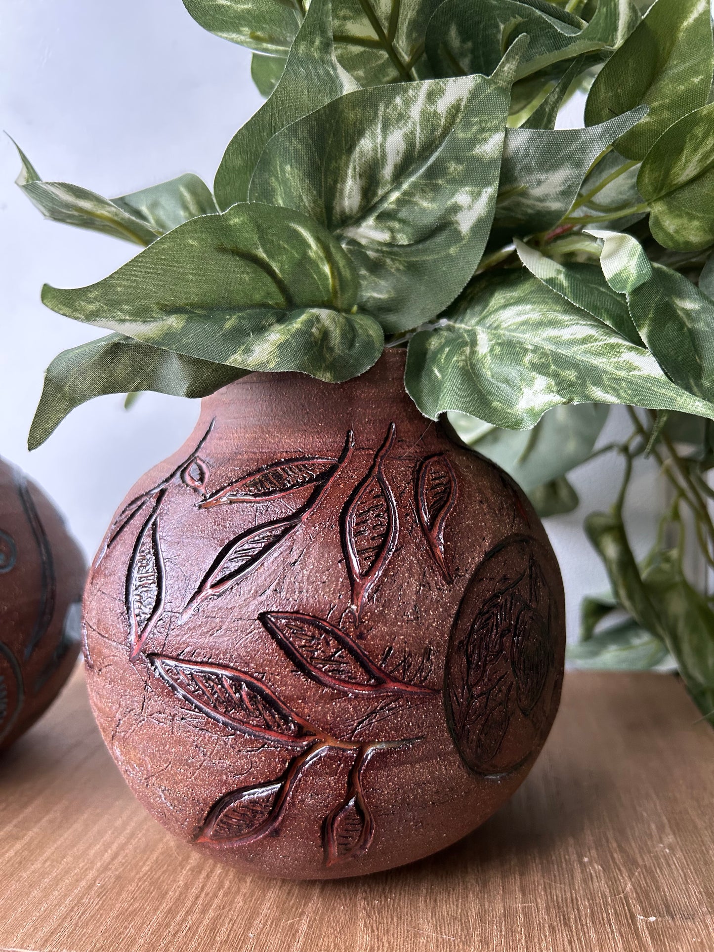 ਅੰਬ (mango) vase